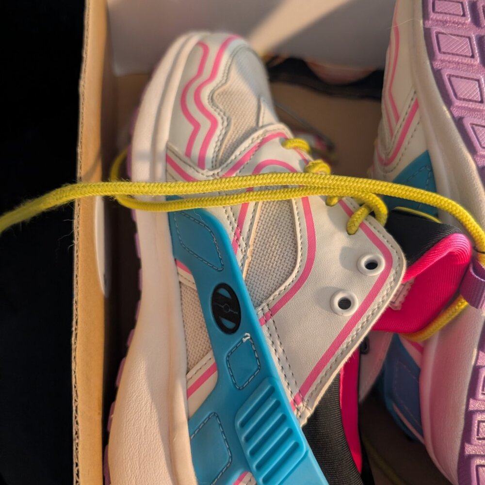 Heely's | Multi-colored sneaker, size YT 4